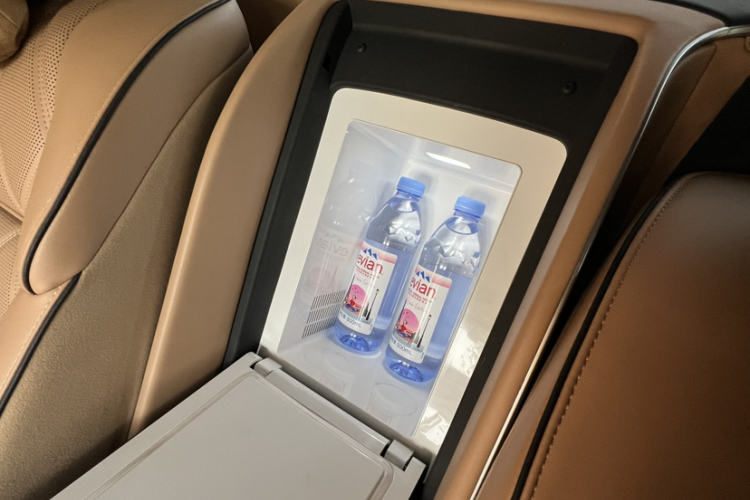 鸿蒙智行 享界S9 2024款 纯电 Ultra 四驱旗舰版中控内饰7005