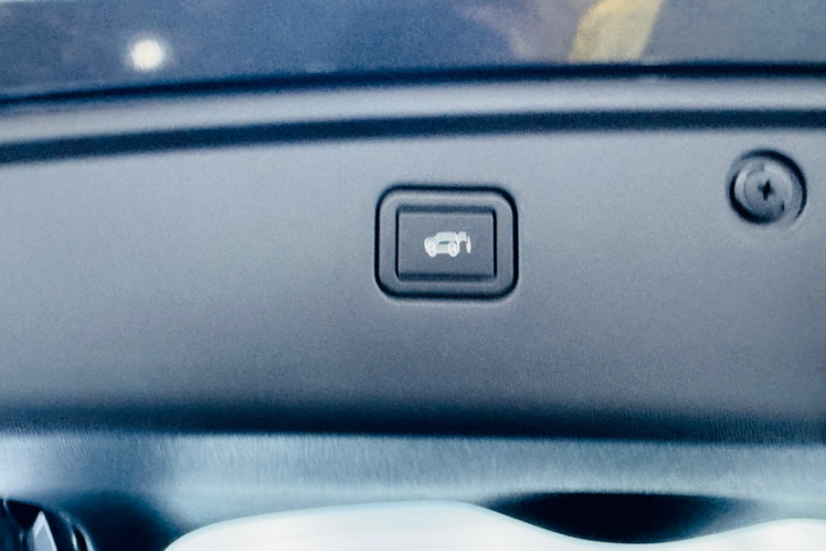 长安UNI-Z新能源 2024款 蓝鲸智电iDD 125km 领先型中控内饰7001