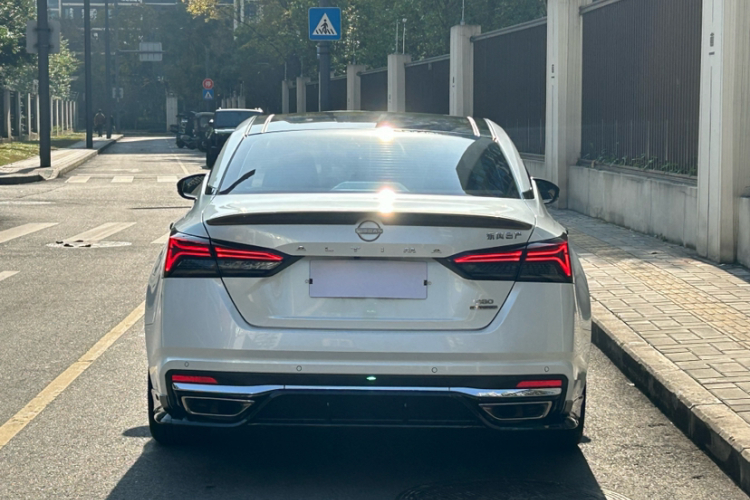 日产 天籁 2022款 2.0T XL 进享版车身外观6003