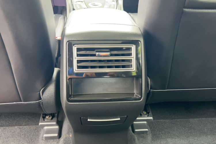 众泰 大迈X7 2018款 2.0T 自动豪华型中控内饰7004