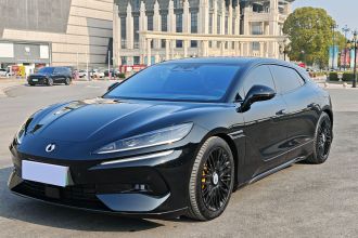 腾势Z9GT 2024款 1100四驱Max版