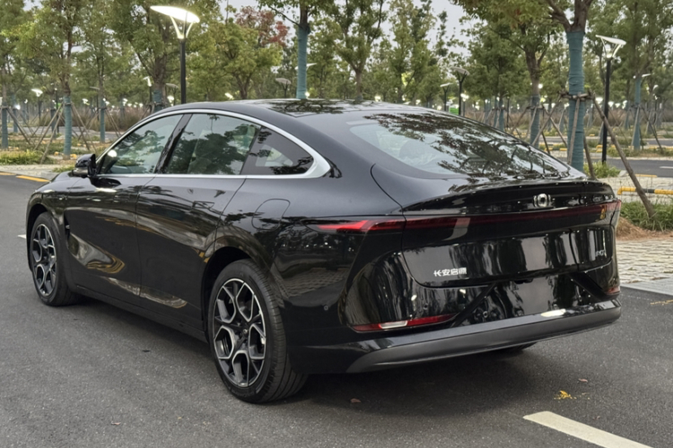 长安启源A07 2025款 蓝鲸增程版 230尊贵型车身外观6010