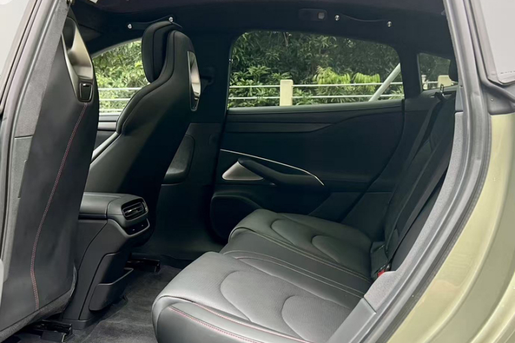 小米汽车 小米SU7 2024款 四驱超长续航高阶智驾Max版中控内饰7012