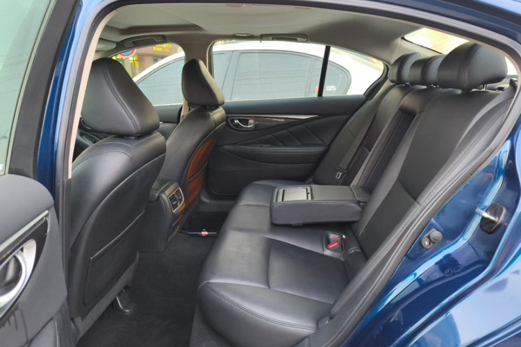 英菲尼迪Q50L 2016款 2.0T 舒适版中控内饰7003