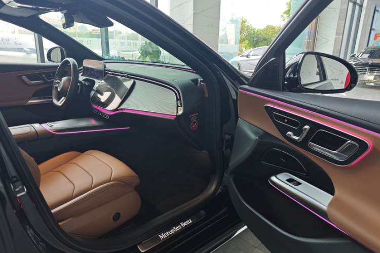 奔驰E级 2024款 E 300 L 时尚运动型中控内饰7005