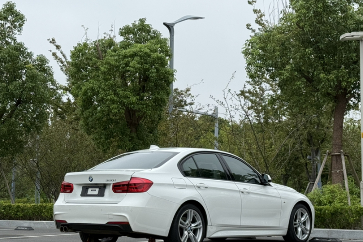 宝马3系 2018款 320i M运动套装车身外观6007
