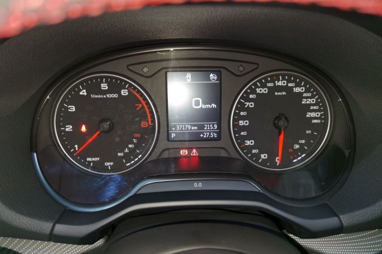 奥迪Q2L 2023款 35TFSI 进取动感型中控内饰15