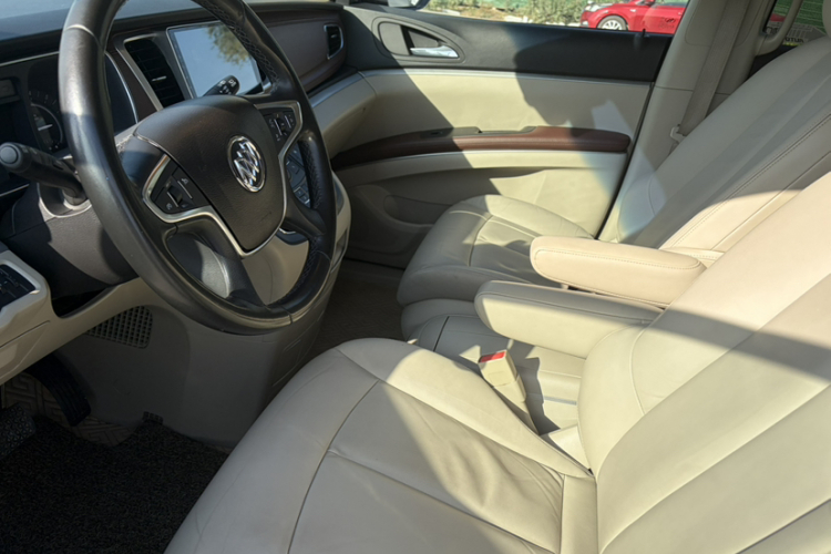 别克GL8 2018款 28T 豪华型 国VI车身外观6004