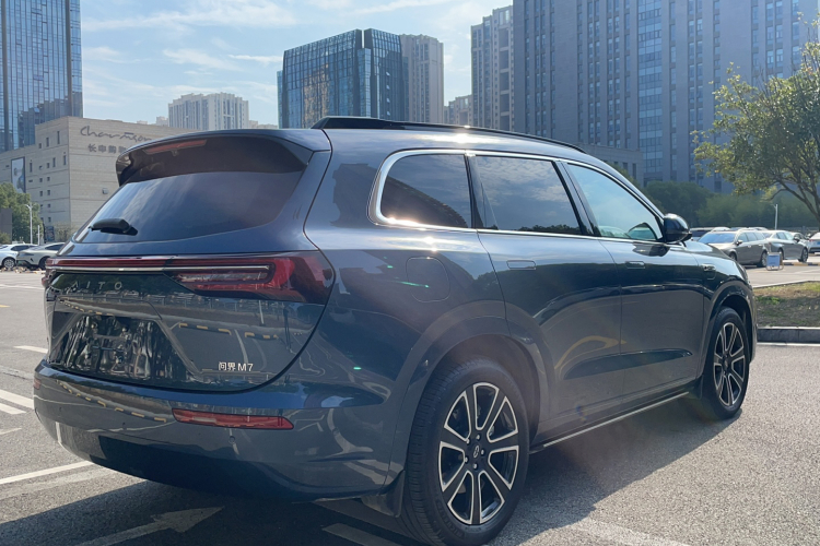 鸿蒙智行 问界M7 2024款 1.5T 智驾四驱Ultra版 5座车身外观6003