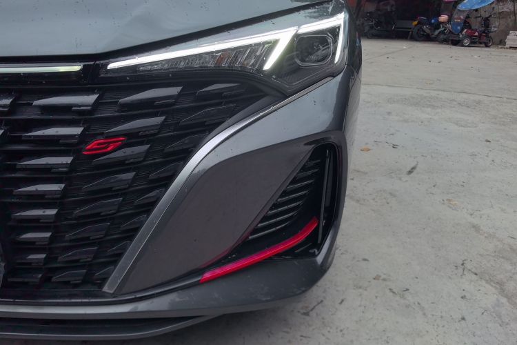 长安 逸动 2023款 畅享版 PLUS 蓝鲸NE 1.4T GDI DCT尊贵版局部细节36