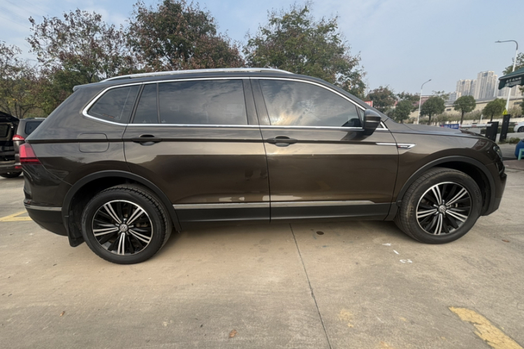 大众 途观L 2018款 380TSI 自动四驱豪华版车身外观6002