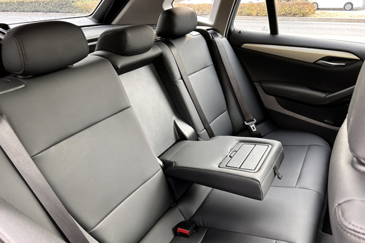 宝马X1 2014款 sDrive18i 时尚型中控内饰7012