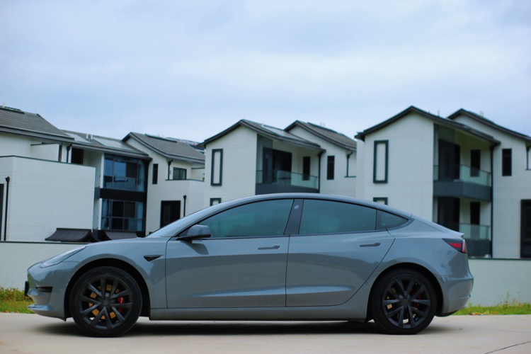 特斯拉 Model 3 2019款 标准续航后驱升级版车身外观6002