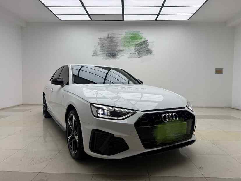 奥迪A4L 2024款 40 TFSI 豪华动感型(2)