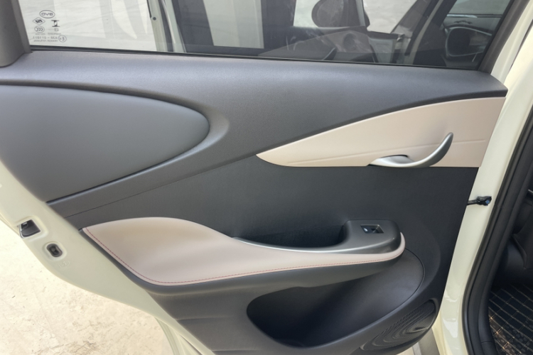 比亚迪 海豚 2025款 420km 自由版车身外观6008