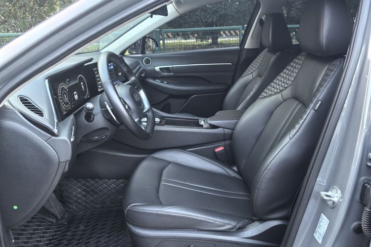 现代 索纳塔 2020款 270TGDi DCT GLS精英版中控内饰7001