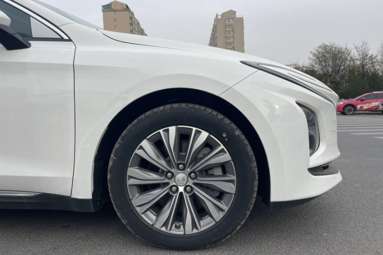 红旗E-QM5 2024款 500km 出行版车身外观6009