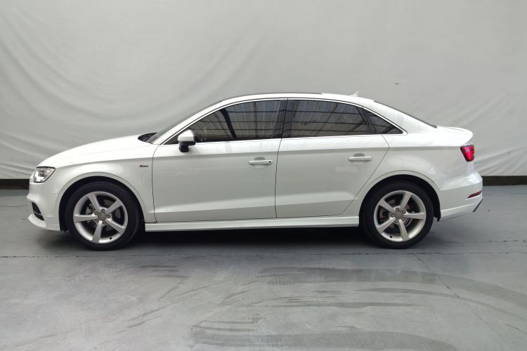 奥迪A3 2018款 30周年年型 Limousine 35 TFSI 时尚型车身外观6003