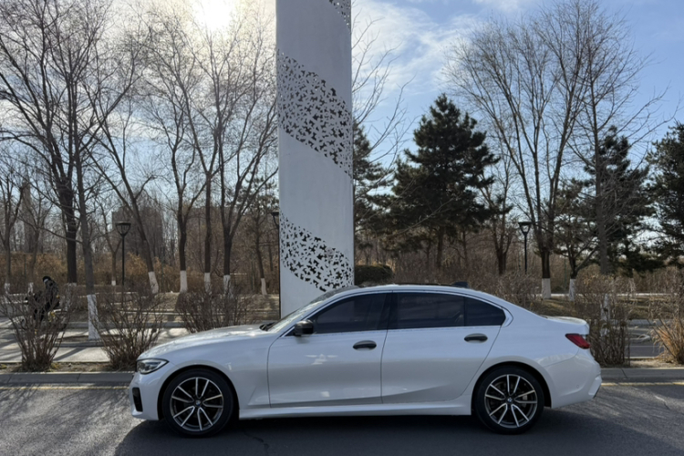 宝马3系 2020款 320Li M运动套装车身外观6002