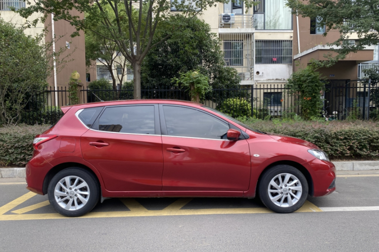 日产 骐达TIIDA 2016款 1.6L CVT酷动版车身外观6004