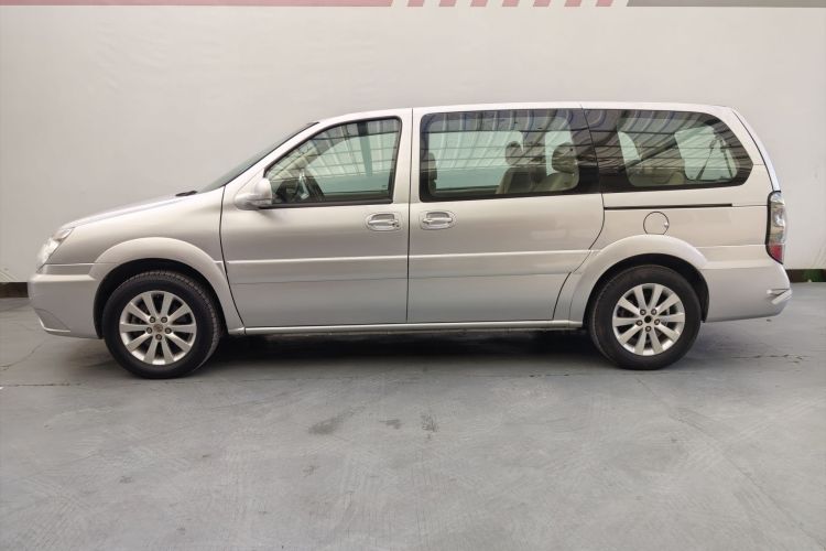 别克GL8 2014款 2.4L 经典版车身外观6015