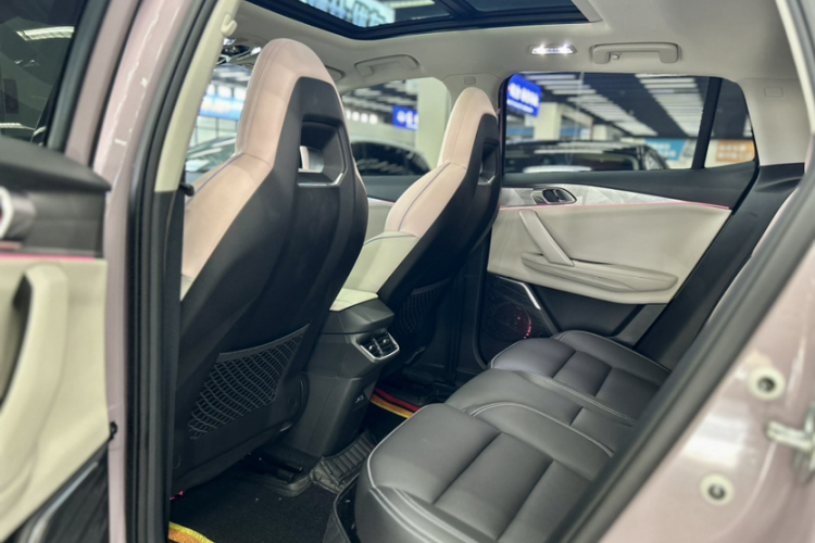 领克06 2023款 Remix 1.5T Shero中控内饰7007