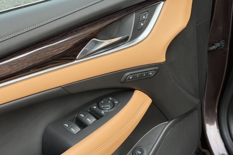 别克 君越 2016款 20T 豪华型中控内饰7003