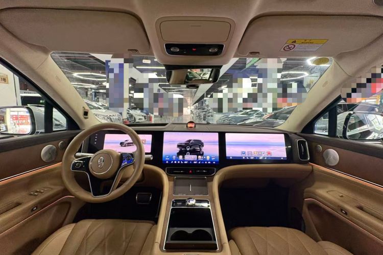 鸿蒙智行 问界M9 2024款 增程 Ultra版 52kWh 5座版中控内饰7004