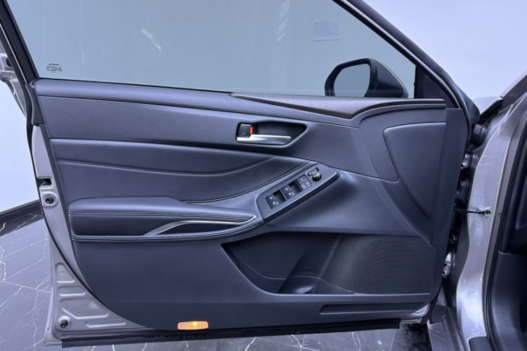 丰田 亚洲龙 2019款 2.0L 豪华版 国VI局部细节9002