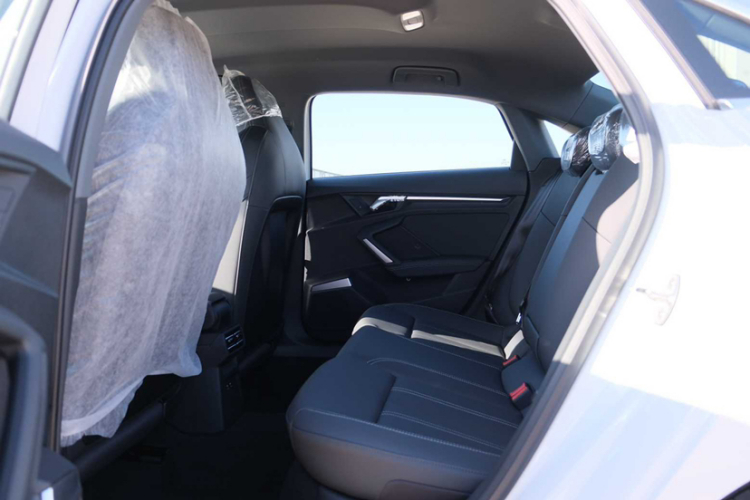 奥迪A3 2025款 A3L Limousine 35TFSI 飞驰尊享型 +豪华臻选包中控内饰7004