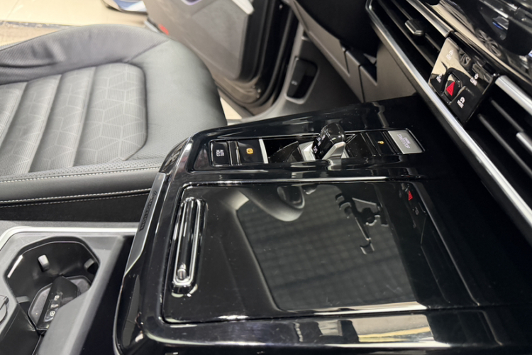 大众 揽境 2023款 改款 380TSI 四驱豪华佳境版Pro 6座局部细节18