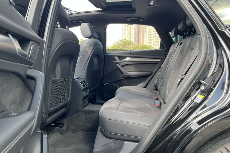 奥迪Q5L Sportback 2024款 40 TFSI 豪华型中控内饰7005