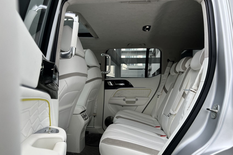 超境汽车 共创坦克300 2021款 2.0T 赛博坦克中控内饰7003