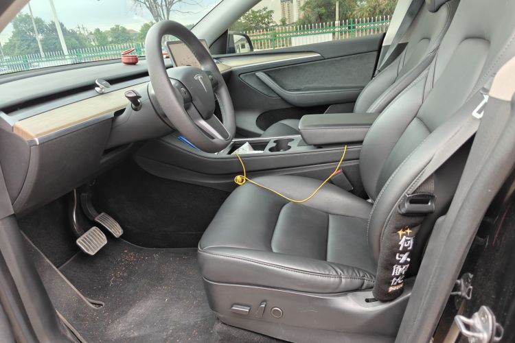 特斯拉 Model Y 2022款 改款 后轮驱动版中控内饰7002