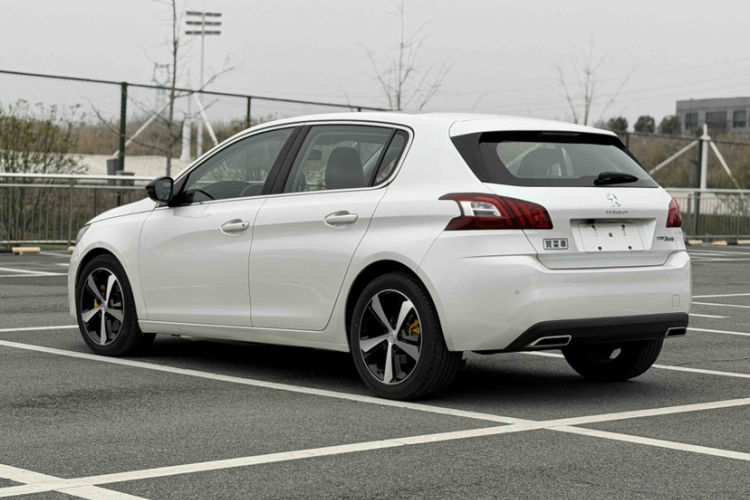 标致308S 2015款 1.6T 自动劲驰版车身外观6004