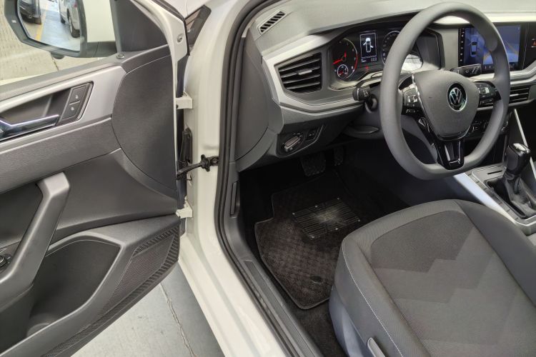 大众 Polo 2021款 Plus 1.5L 自动全景乐享版中控内饰7008