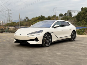 腾势Z9GT 2024款 1100四驱Ultra版