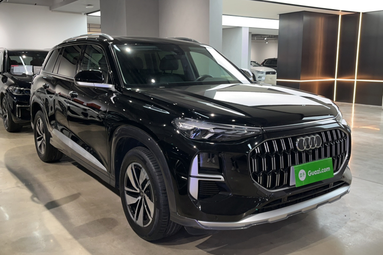 奥迪Q6 2023款 40 TFSI quattro 观云型 Light 羽林套装车身外观6002