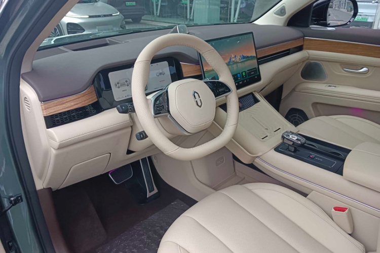 鸿蒙智行 问界M7 2024款 1.5T 智驾四驱Max版 5座中控内饰7004