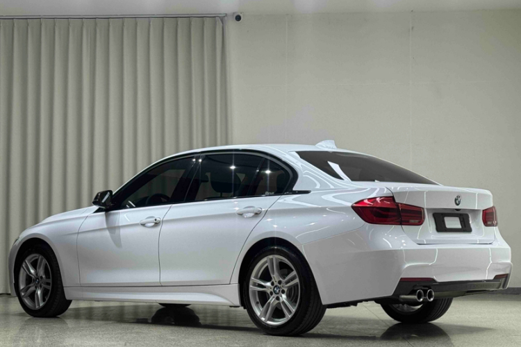 宝马3系 2018款 320Li 领先型M运动套装车身外观6001