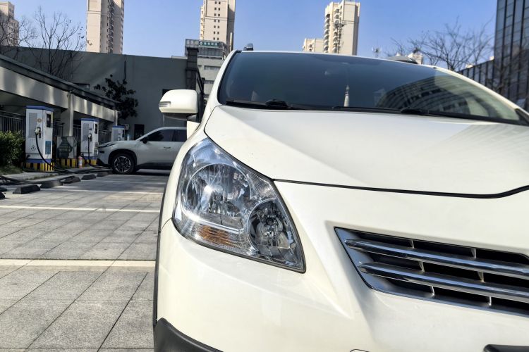 丰田 逸致 2015款 180E CVT跨界版车身外观6013