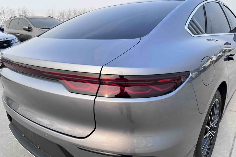 比亚迪 汉 2024款 DM-i 荣耀版 121KM 尊享型车身外观6006