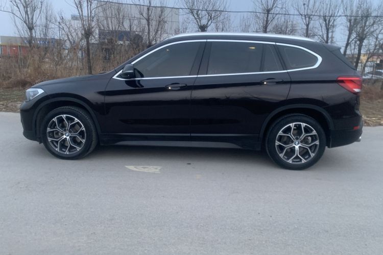 宝马X1 2021款 sDrive25Li 领先型车身外观6007