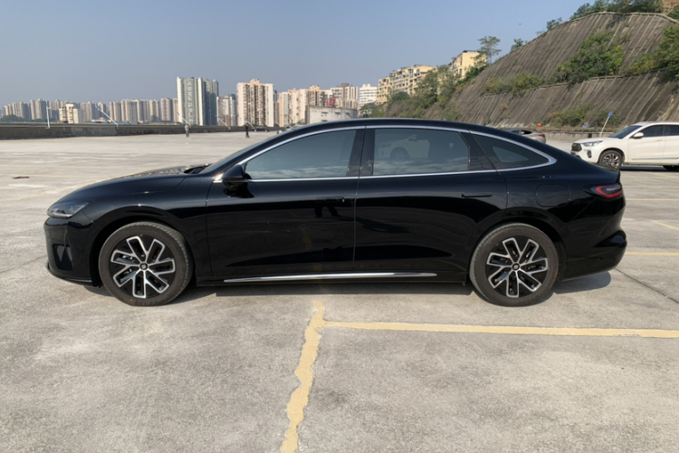 宝骏享境 2025款 插混 140km标准版车身外观6009