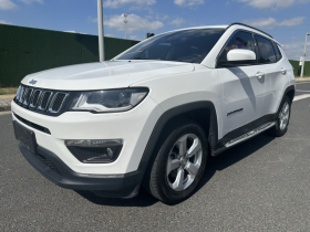 Jeep 指南者 2019款 220T 自动家享版