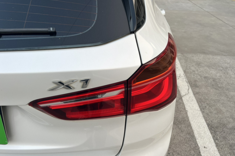 宝马X1 2016款 sDrive18Li 尊享型车身外观6007