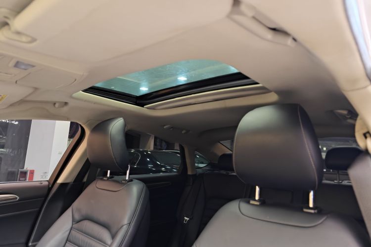 福特 蒙迪欧 2017款 EcoBoost 180 豪华型中控内饰7012