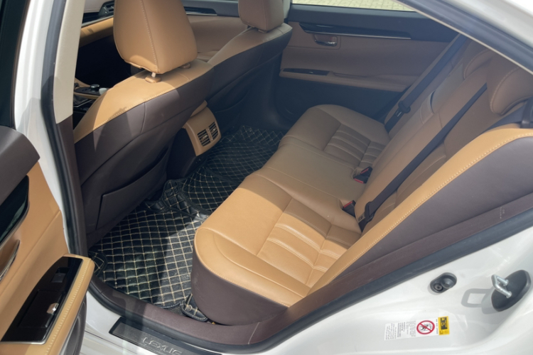 雷克萨斯ES 2015款 200 精英版中控内饰7003