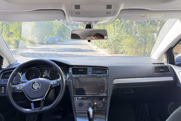 大众 高尔夫 2020款 挚爱版 280TSI DSG舒适型中控内饰7013