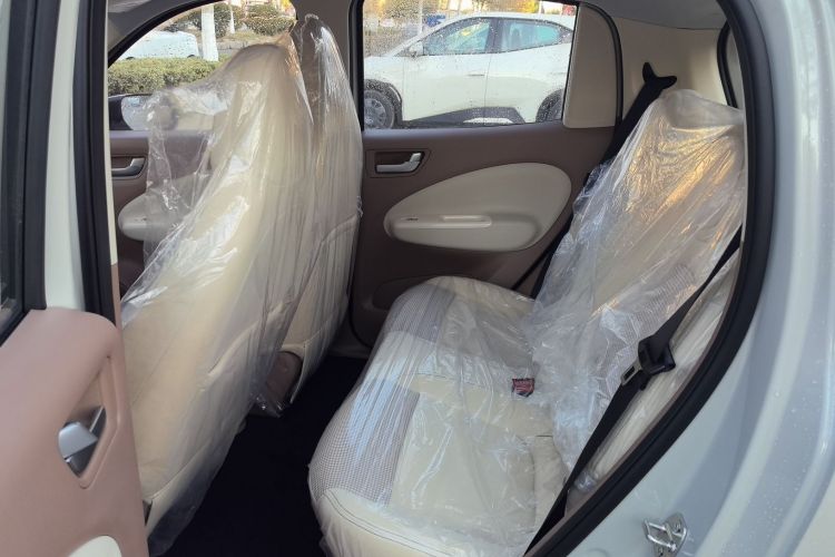 五菱汽车 宏光MINIEV 2025款 四门版 进阶款中控内饰7001